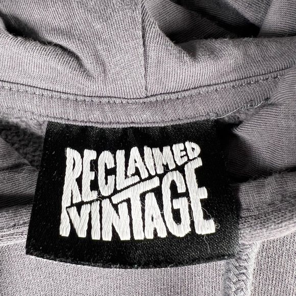 Reclaimed Vintage inspired unisex oversized hoodie front embroidery in charcoal - Picture 3 of 7